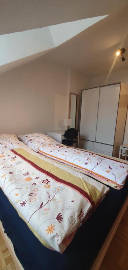 Apartamento Privat Zimmer In Bad Homburg Bei Kurhaus Bad Homburg vor der Höhe Exterior foto